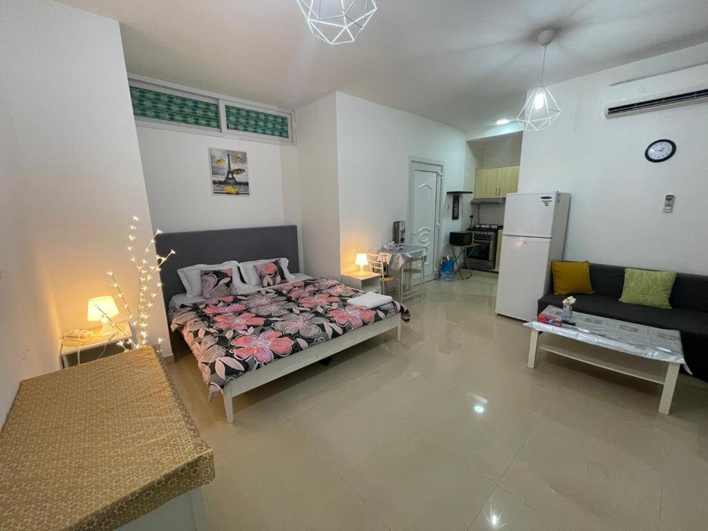 Private Cozy Furnished No 14 Khalidiya Park Uae *