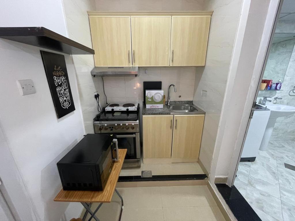 Private Cozy Furnished No 14 Khalidiya Park Uae *