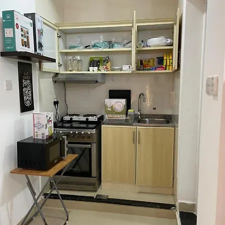 Private Cozy Furnished Studio No 14 Khalidiya Park Villa Abu Dhabi Uae Exterior photo